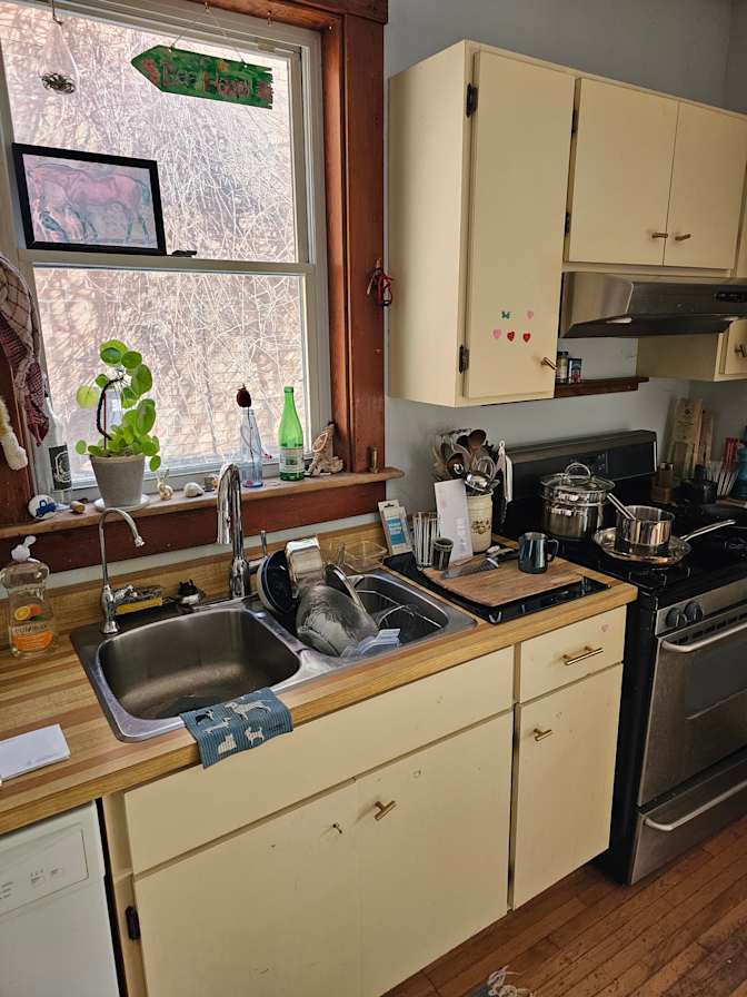 Misko Lyons-Bacic's room