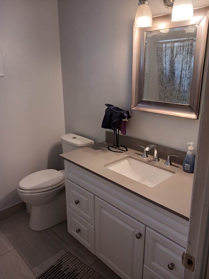 Ben, Savannah, Erin, and Kirsten's room