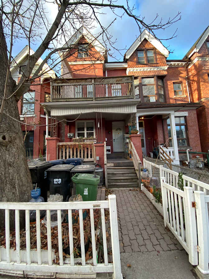 Photo of Santiago's room