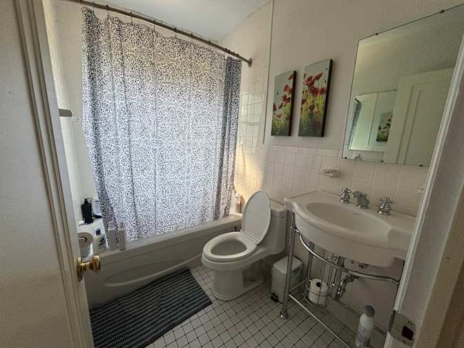 Photo of Julia Newcombe's room