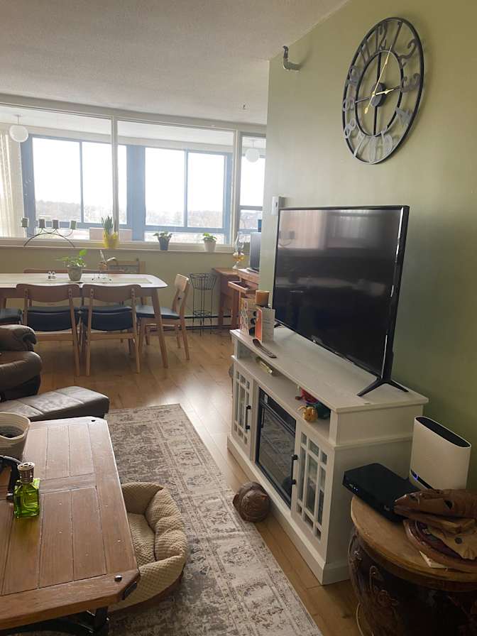 Lynne Hallett's room