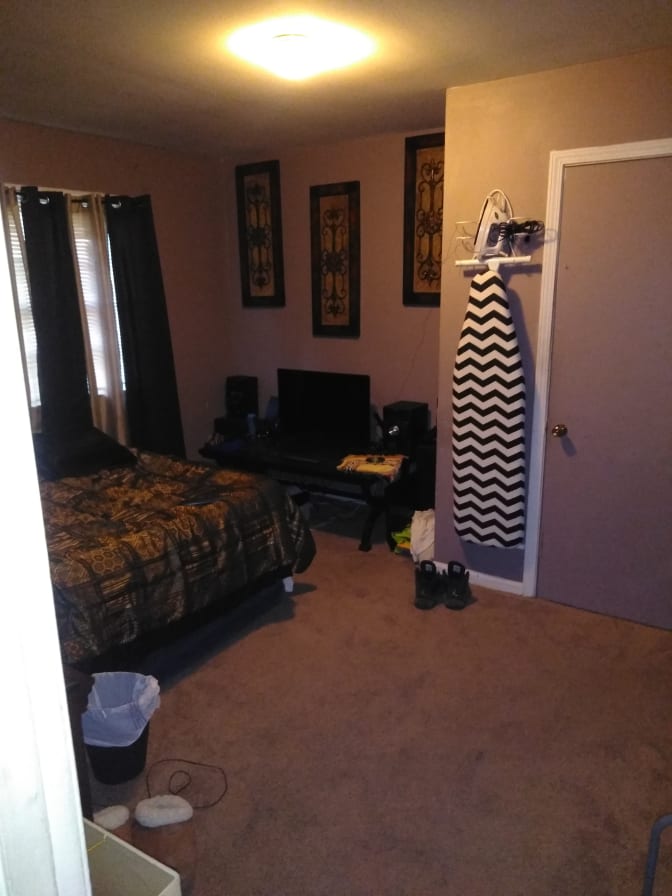 Photo of Ramone's room