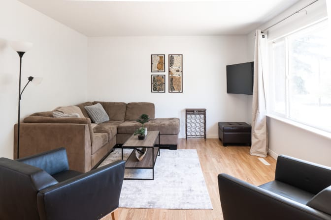 Robert Thomson's room