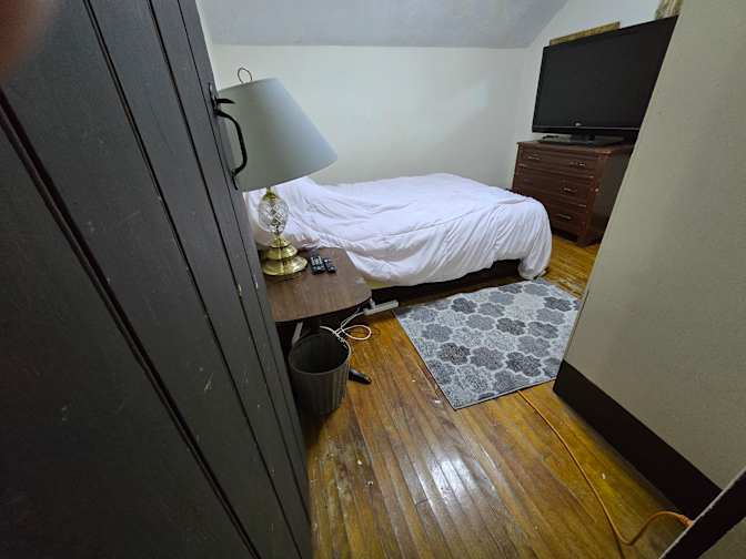 Photo of KIMBERLEY STEAD's room