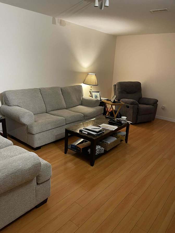 Photo of Zoey Frost's room