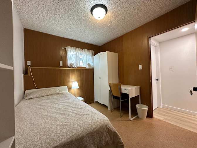 Photo of Shirin's room