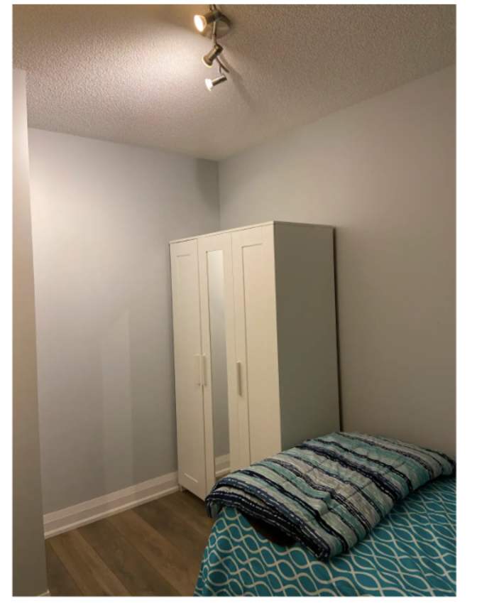 DAN SHELL's room