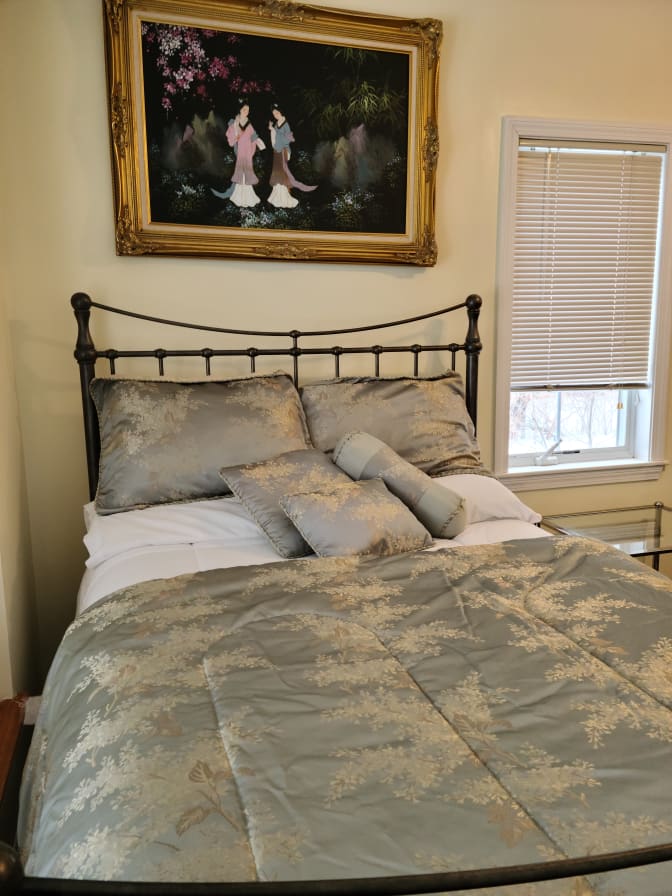 Photo of aniesa ali's room