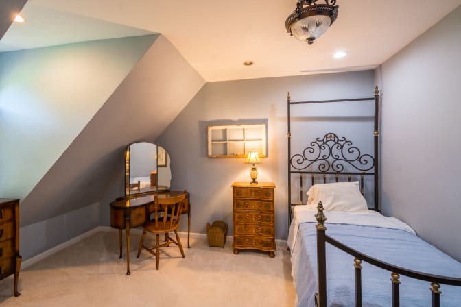 Photo of Donna Francavilla's room