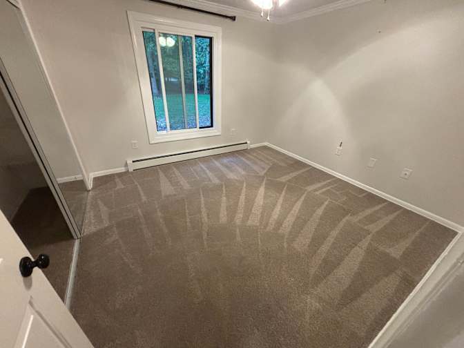 Private room to rent in share house Pine Grove Esta...