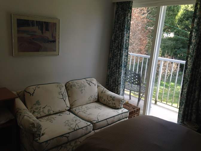 Tsawwassen House's room