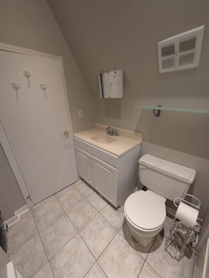 Photo of Lynda's room