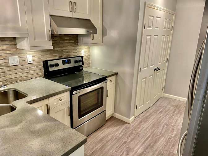 Akhil Cherukara Tom's room