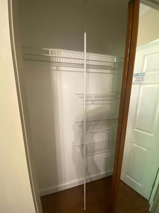 Central Nanaimo's room