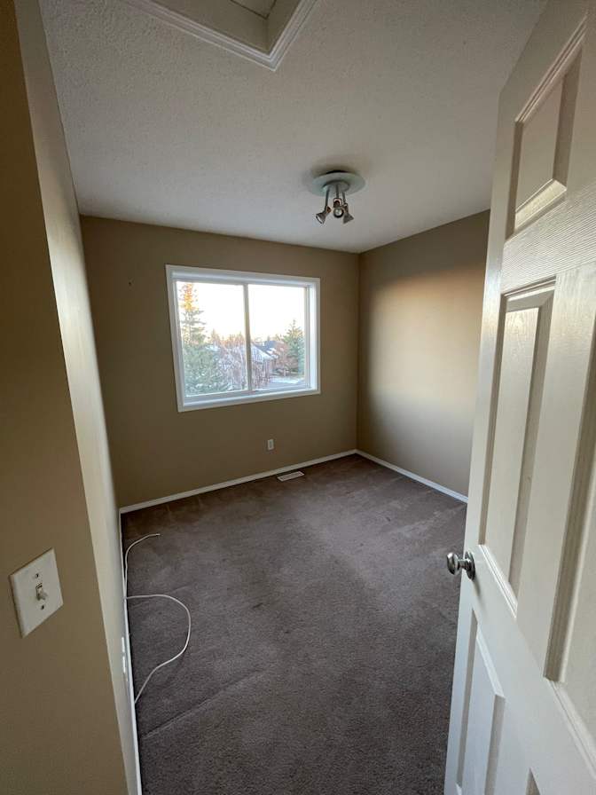 SAMUEL OLAYIWOLA ALUKO's room