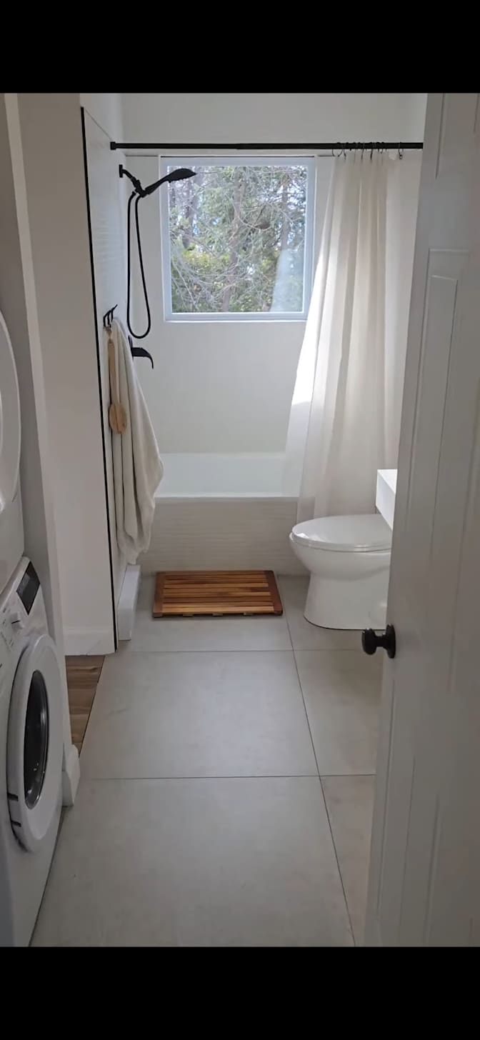 Costel Bedetse's room