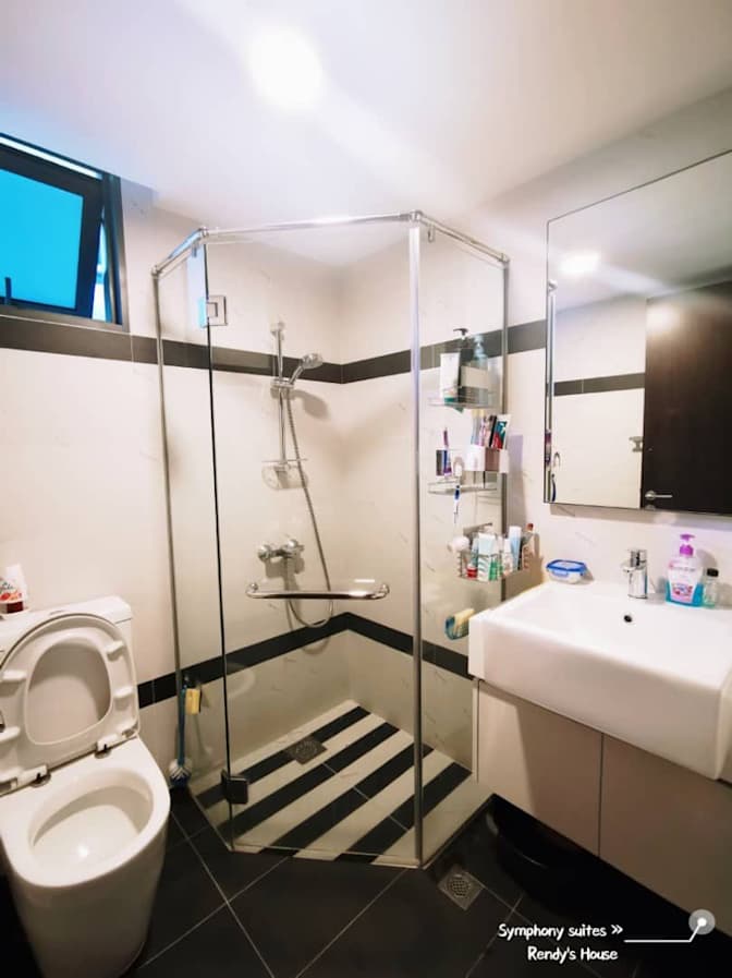 Private room to rent in share house Yishun Close, Yi... Roomies.sg