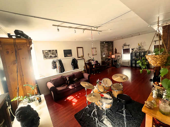 Photo of Ofield's room