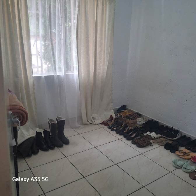Photo of Thora's room