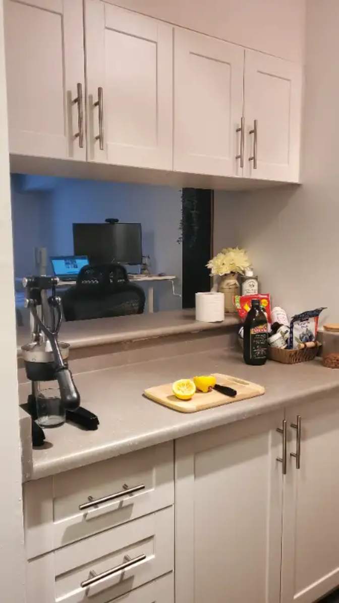 Angelica Rockford's room