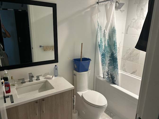 Photo of HUSSAM Shah's room