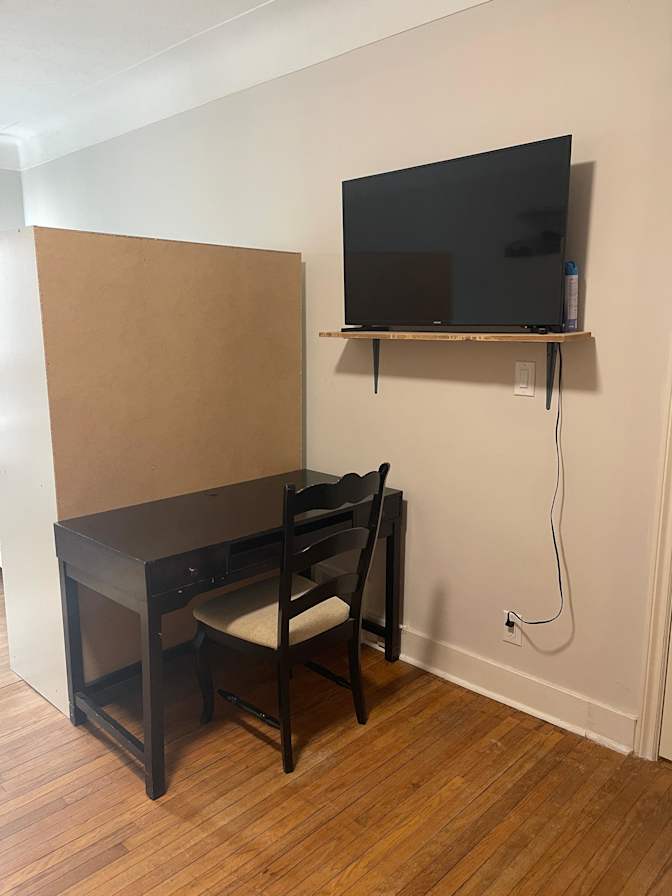 Joseph Sharon's room