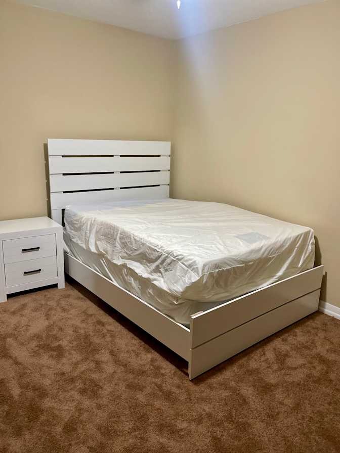 Photo of Tee's room