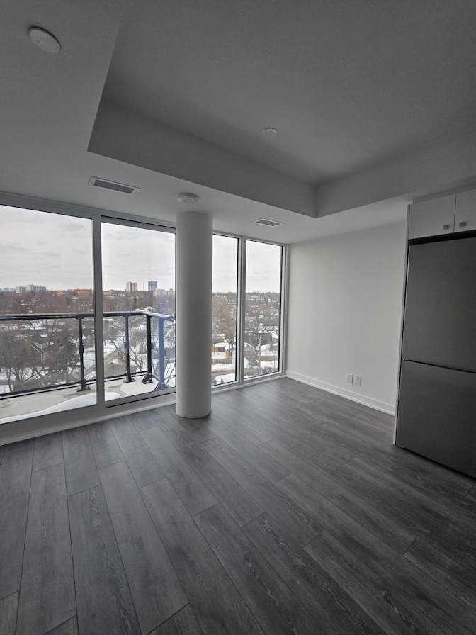 Tolobi Rental's room