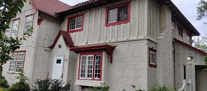 Hurricane Siqueira's room