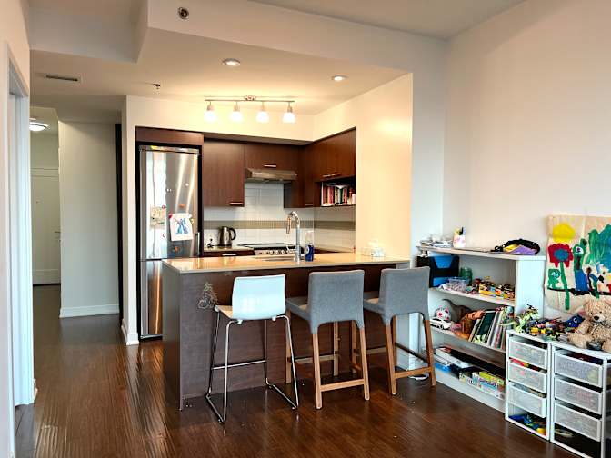 michelle nguyen's room