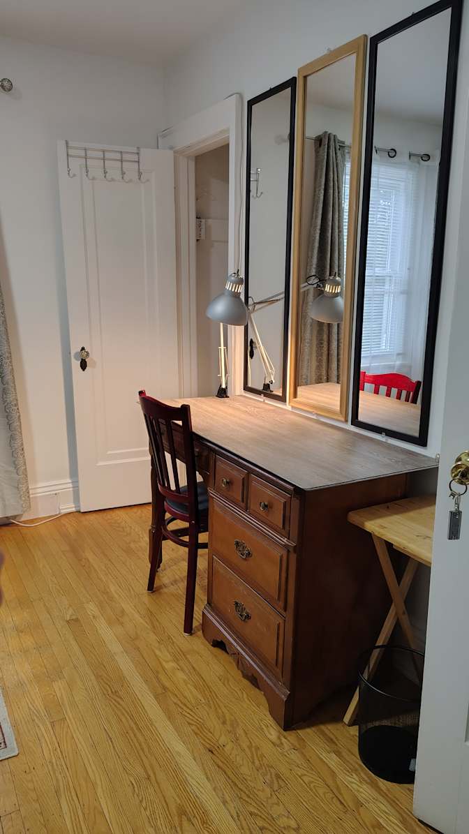 Barclay House's room