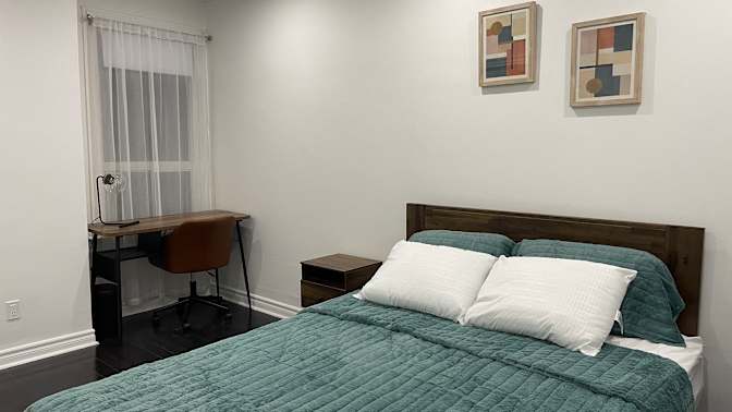 farnaz hosseini's room