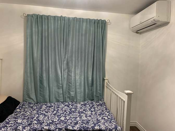 Photo of Glen Dee's room