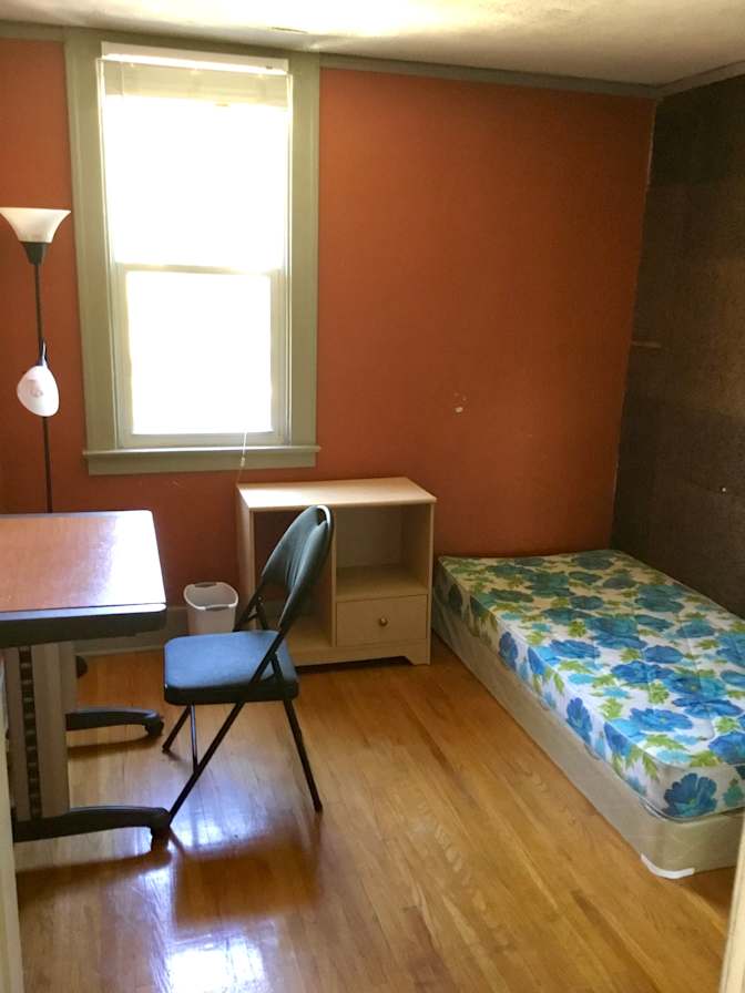 Photo of Thomas's room