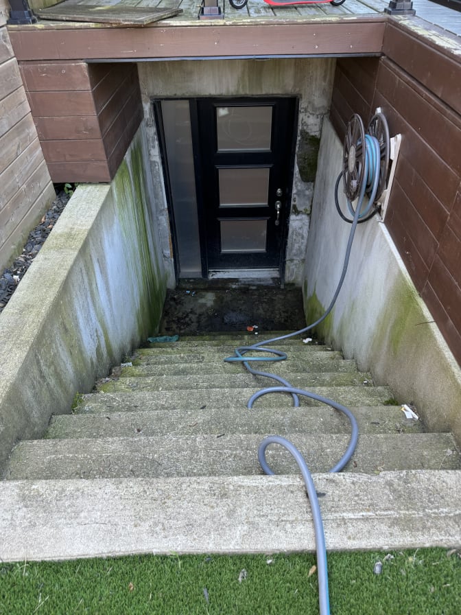 Ahier, Martine's room