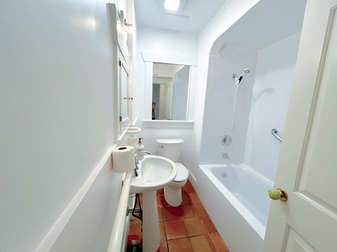 Photo of Shahram's room