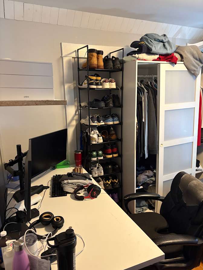 Photo of Connor Pierce's room