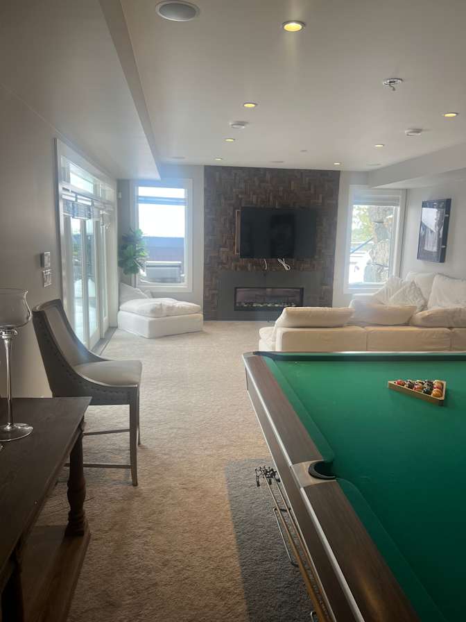 Kelley Chalmers's room