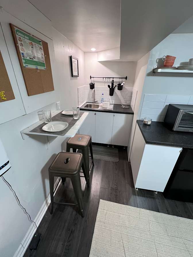 Nick Sarkovski's room