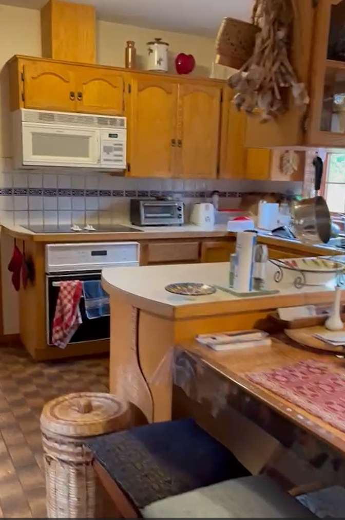 Photo of Suzanne Villeneuve's room