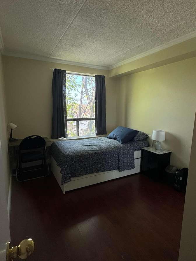 Eisen Jamison's room