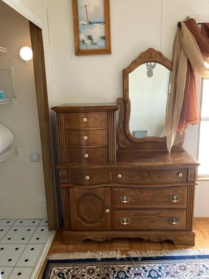 Photo of Suzanne's room