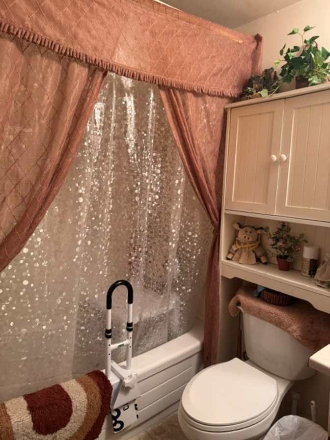 Photo of Linda's room