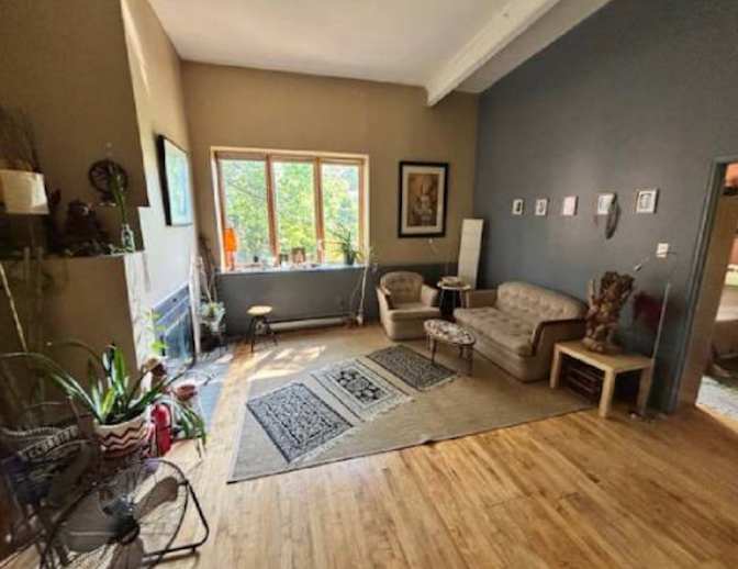 Photo of Gary's room