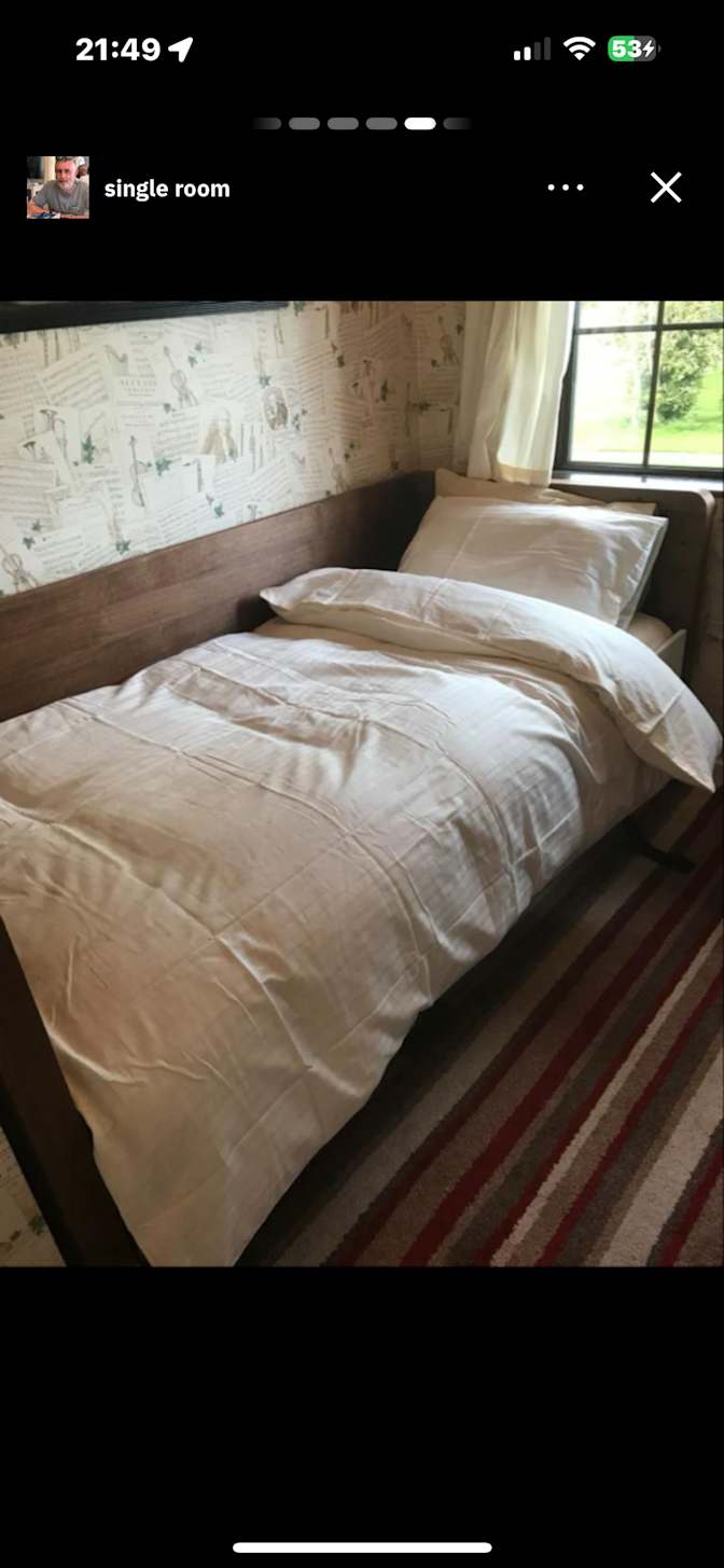 Photo of derek mckenna's room