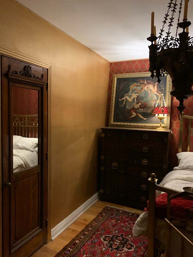 ofelya tevonian's room