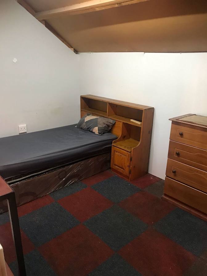 Photo of Willows on Bartlett's room