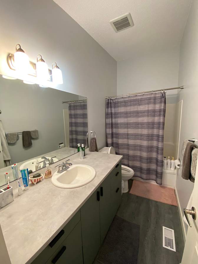 Linnea Irvine's room