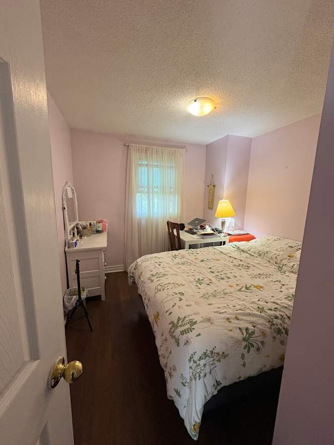 Photo of Suzy's room