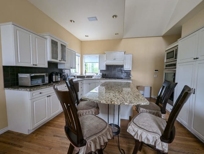 Photo of Andrew Yao's room